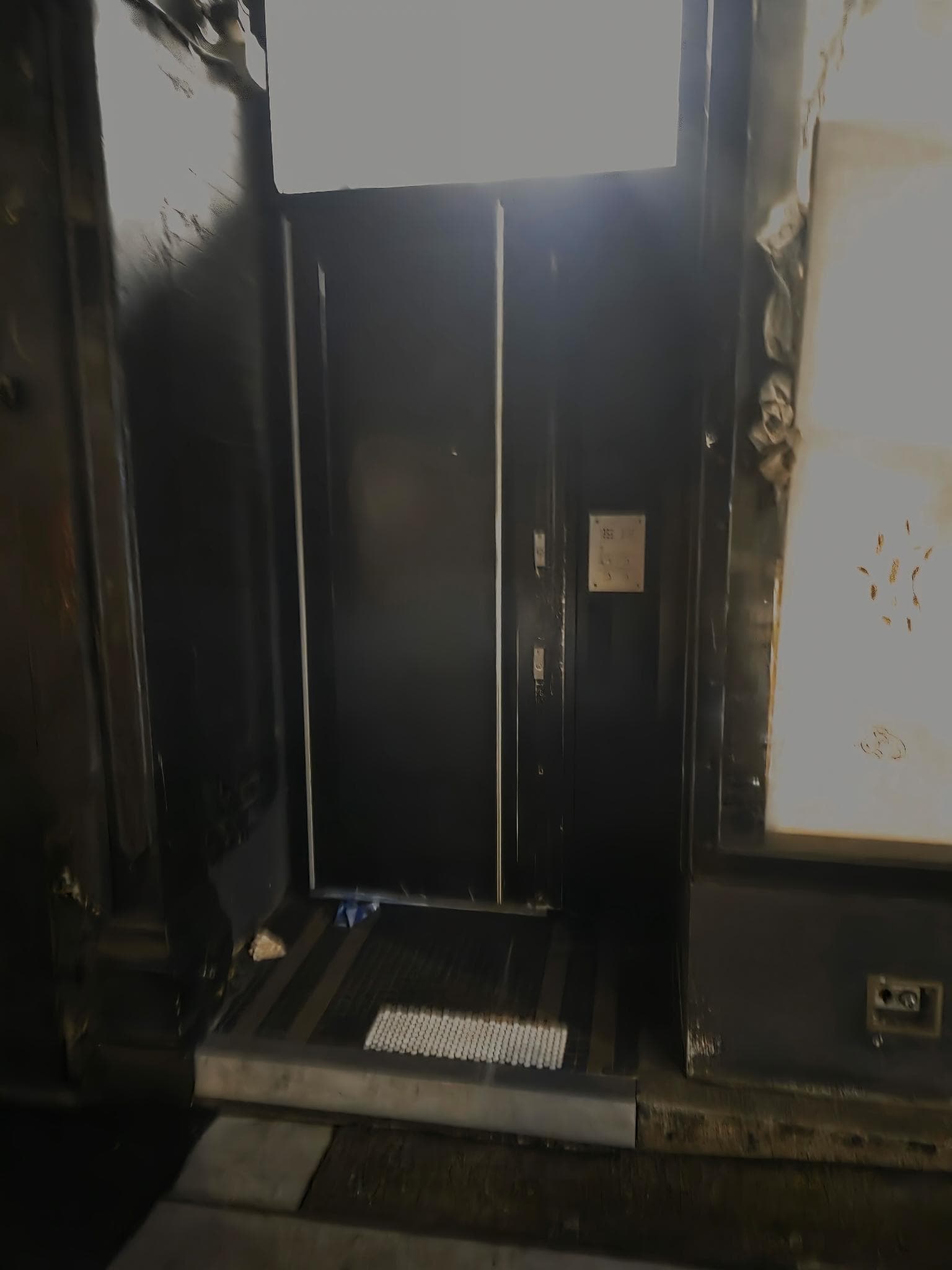 The freight elevator at DCTRL